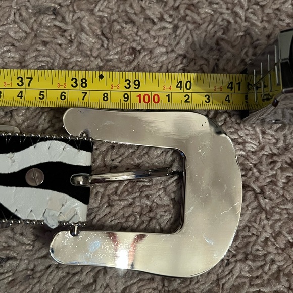 Country western style rhinestone belt - Picture 4 of 6